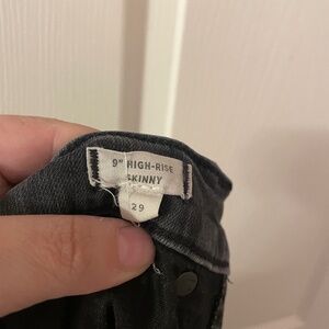 Madewell 9 in High Rise Skinny in Charcoal